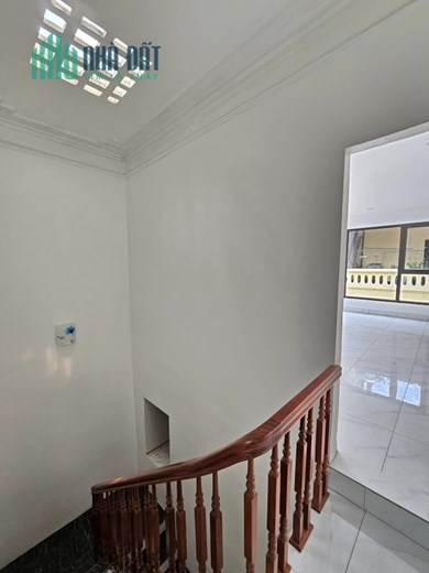 Hot! Nhà mới đẹp Trần Quốc Hoàn gần phố khu vực vip nhiều tiện ích nhà 2 mặt ngõ ô tô vào giá chỉ