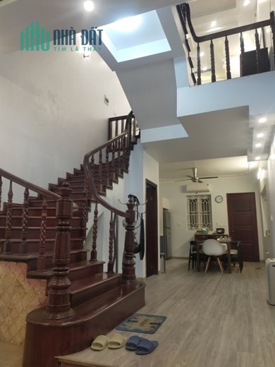 BÁN NHÀ NGỌC LÂM - NGÕ THÔNG NGUYỄN VĂN CỪ - Ô TÔ VÀO NHÀ - THOÁNG TRƯỚC SAU - TIỆN ÍCH NGẬP TRÀN -