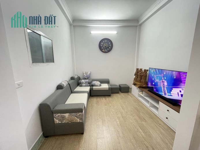 Dân trí cao, cách ô tô 20m, ở luôn, bán nhà Phạm Ngọc Thạch