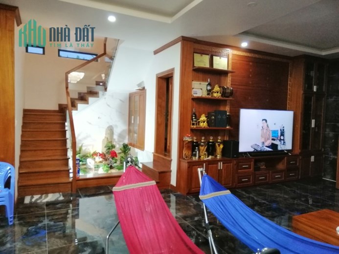 Bán rẻ biệt thự giáp công viên 12 x 16m 1 trệt 2 lầu khu Bông Sao Quận 8 TP.HCM