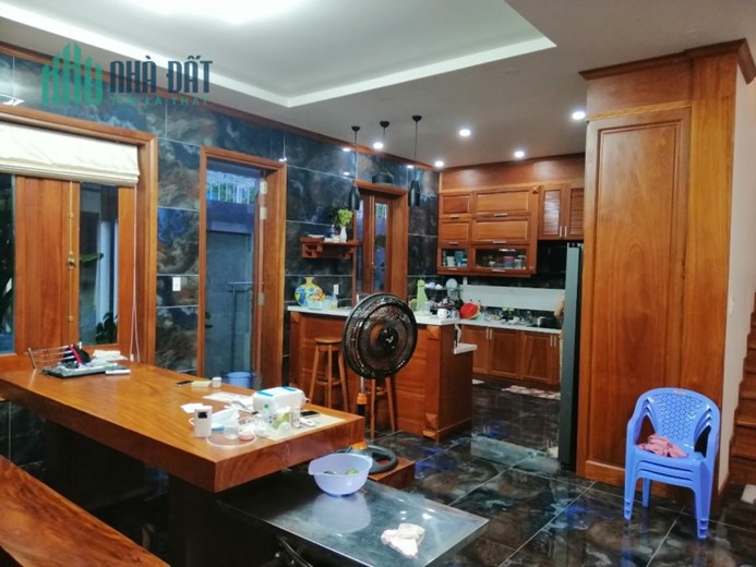 Bán rẻ biệt thự giáp công viên 12 x 16m 1 trệt 2 lầu khu Bông Sao Quận 8 TP.HCM