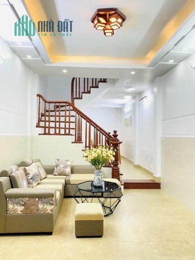 Bán nhà Vương Thừa Vũ 65m2 4 tầng kinh doanh dân trí tuyệt vời mà giá chỉ 5,9 tỷ