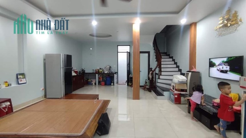 Bán nhà Trần Phú, Hà Đông, 80,6m2, 2 tầng, 7,6 m mặt tiền, giá nhỉnh hơn 8 tỷ.