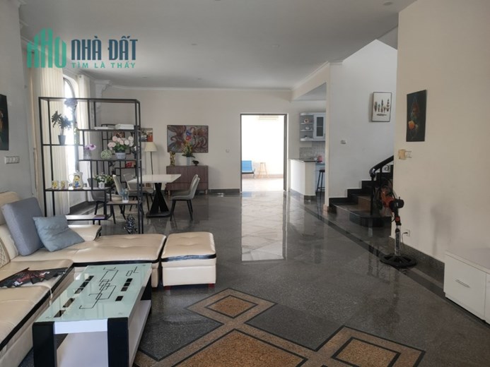 Biệt thự đẹp 400m2t, 6pn, an ninh 24h, yên tĩnh, hồ bơi, Tennis, du thuyền