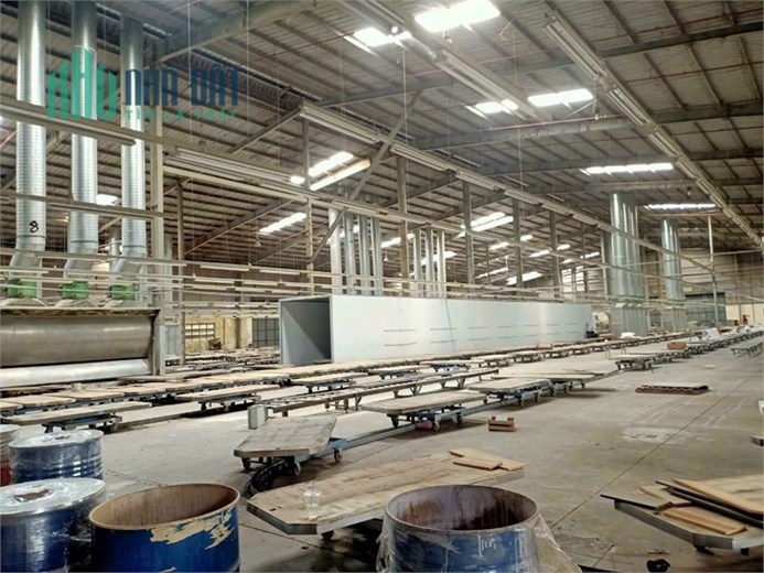 Bán Hoặc Cho thuê nhà xưởng có sẵn dây chuyền sơn, chủ trương Sản xuất Gỗ. xa KDC