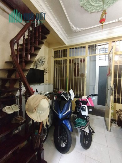 HIẾM NHÀ NHỎ XINH - NGAY CHỢ VẢI TÂN BÌNH CMT8 2.3 TỶ 17m2