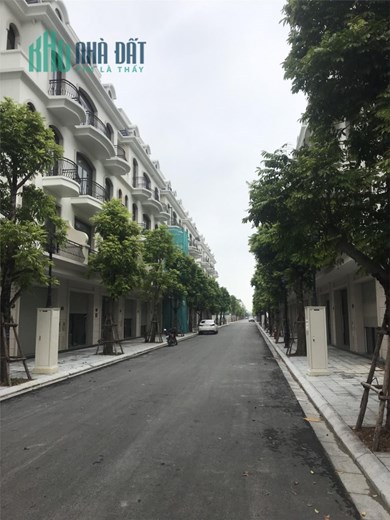 Cắt lỗ 3 tỷ để bán gấp căn liền kề 75m2 mặt tiền 5m tại Vinhomes Hưng Yên