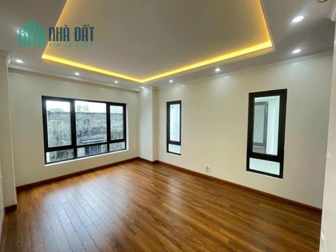 nhà đẹp lô góc Bồ Đề-Lâm Du 40m x 6 tầng, full nội thất, thang máy, i10 vào nhà