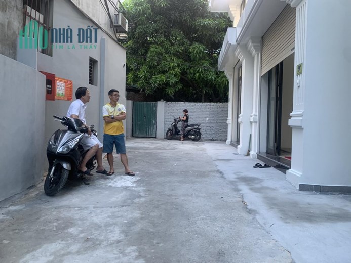 nhà đẹp lô góc Bồ Đề-Lâm Du 40m x 6 tầng, full nội thất, thang máy, i10 vào nhà