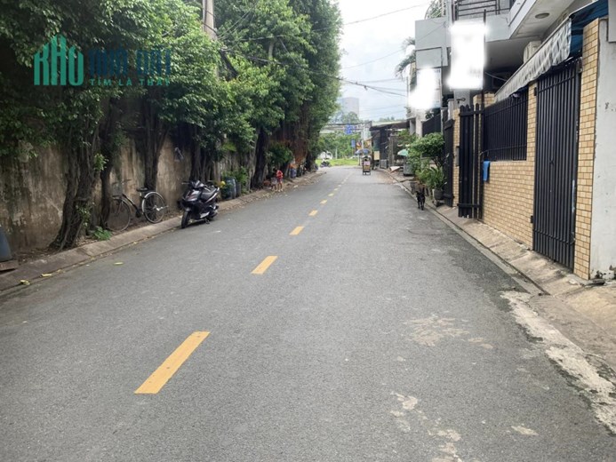 HẺM XE HƠI - THÔNG SỐ ĐẸP - NHÀ 2 LẦU – CÁCH QL1A 100M – GẦN KHU DL SUỐI TIÊN – GIÁ CHỈ 5,3 TỶ