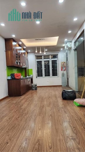 Bán nhà Hoàng Ngọc Phách, Đống Đa 40/45m 5T MT 5m mặt ngõ oto, kinh doanh
