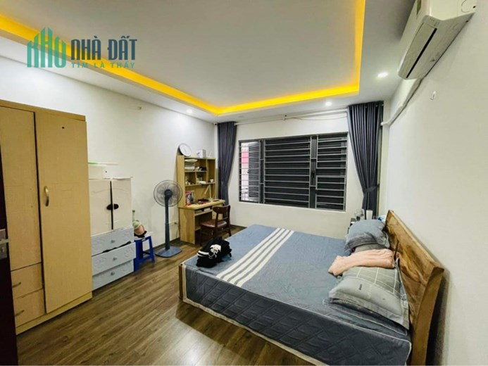 Ngõ thông khắp ngả, 2 thoáng ở luôn, cách phố 25m bán nhà Tây Sơn