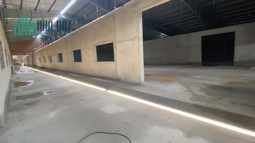 Bán hoặc cho thuê xưởng 11.026 m2 trong khu công nghiệp Châu Đức, Bà Rịa Vũng Tàu.