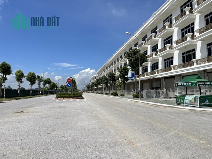 NGOẠI GIAO, GIẢM GIÁ 1 TỶ. NHÀ 4 TẦNG, BÀN GIAO VÀ SANG TÊN SỔ NGAY. KĐT XUÂN HƯNG. HOTLINE: 0966