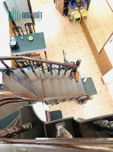 Bán nhà cạnh Yên Lạc, Nhà 2 thoáng, ngõ rộng, 5m ra ô tô, DT31m2, giá 3.3 tỷ.