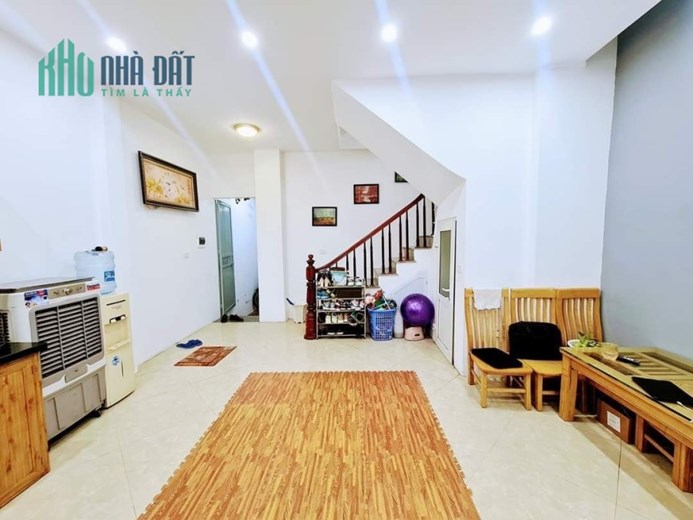 TRUNG TÂM QUẬN HAI BÀ TRƯNG - HAI MẶT NGÕ - BA BƯỚC RA PHỐ - TIỆN ÍCH VÔ VÀN - NHÀ MỚI Ở LUÔN, FULL