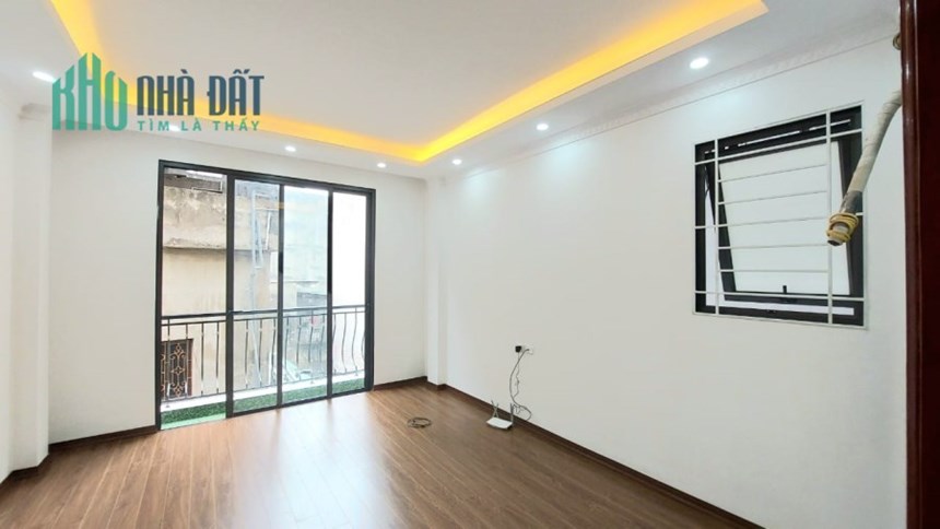 Quá đẹp Lĩnh Nam 35m 5 tầng thang máy nhập khẩu ô tô vào nhà tặng hết nội thất