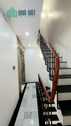 Quá đẹp Lĩnh Nam 35m 5 tầng thang máy nhập khẩu ô tô vào nhà tặng hết nội thất