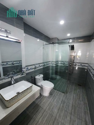 BÁN NHÀ ĐẸP -51M2- CỰC PHẨM MẶT TIỀN PHÚ NHUẬN . GIÁ TỐT