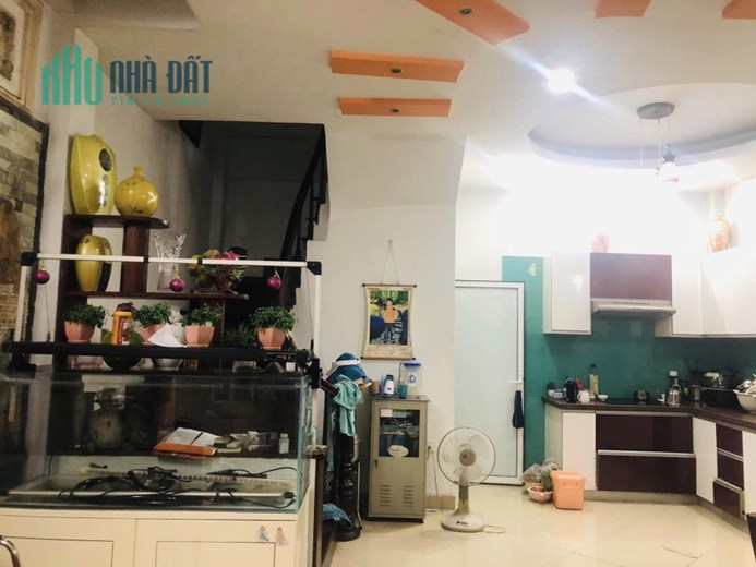 Bán nhà Khương Thượng, Ngã Tư Sở, Đống Đa 50m, 5T, gần phố, ngõ to, cho thuê tốt.