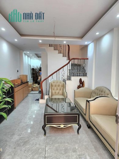 Không vuông trả tiền-Bán 53m2 Thịnh Quang, Đống Đa ô tô, kinh doanh nhỉnh 5 tỷ.