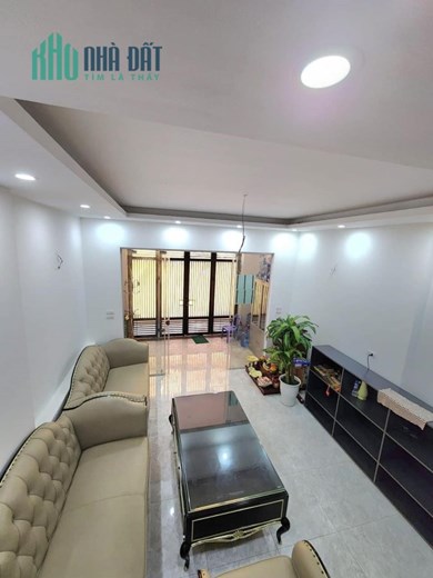 Không vuông trả tiền-Bán 53m2 Thịnh Quang, Đống Đa ô tô, kinh doanh nhỉnh 5 tỷ.