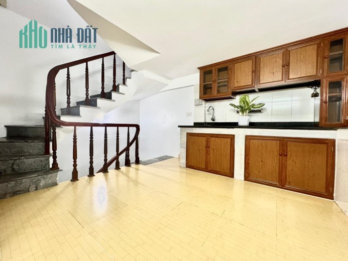 PHÂN LÔ, Ô TÔ ĐỖ CỬA, BÙI XƯƠNG TRẠCH, THANH XUÂN , 3 PHÒNG NGỦ, 22/26M2 CHỈ 3.15 TỶ.