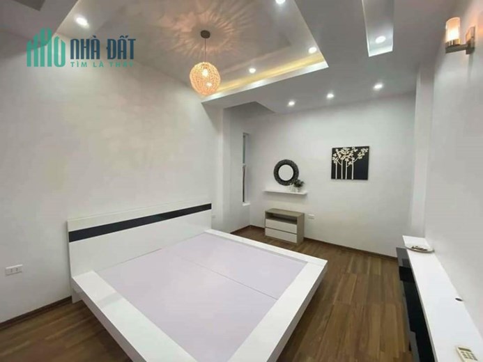 Bán nhà phố Khương Trung, ô tô đỗ cổng, 15m ra mặt phố, nhà đẹp, 36m, 3.65 tỷ