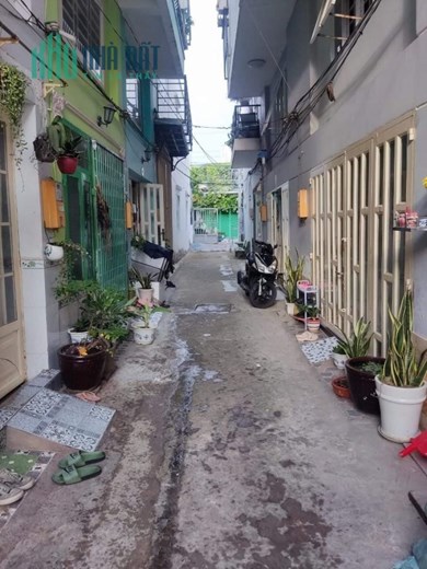 NHÀ ĐẸP - GIÁ TỐT - Cần Bán Nhanh Căn Nhà Vị Trí Đắc Địa Tại Hẻm 1959 Lê Văn Lương