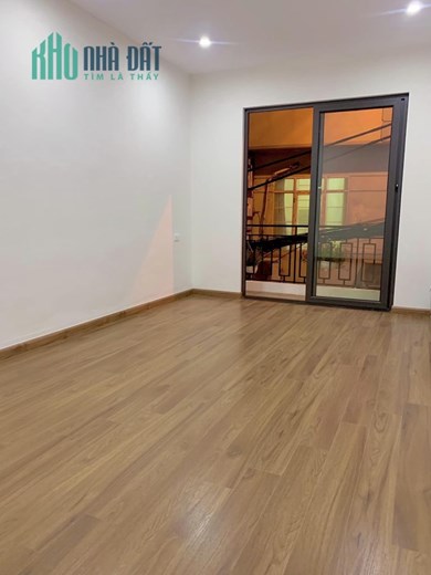 CỰC HIẾM NHỈNH 5 TỶ NHÀ 5T THANH XUÂN, Ô TÔ ĐỖ, KINH DOANH THOÁNG TRƯỚC SAU, LH 0975666943.
