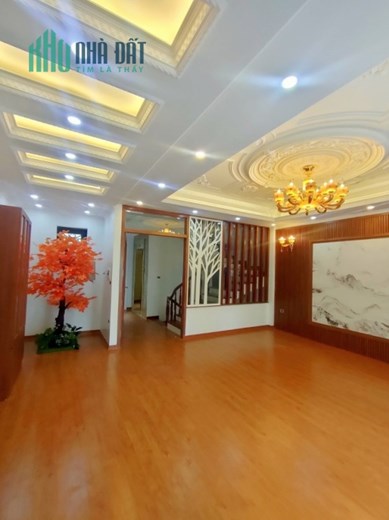 Siêu phẩm Đức Giang, 5 tầng mới koong, thang máy, ngõ ô tô, DT 55m2, MT 4m, nhỉnh 7 tỷ