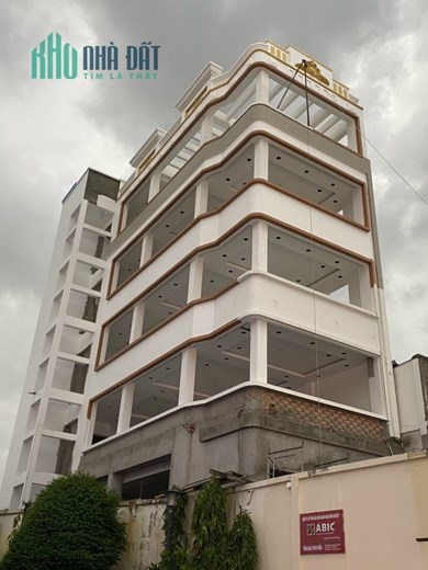 Nhà 9x bán mặt tiền hoạt động Q9 DTSD 800m2 1 trệt 5 tầng đẹp