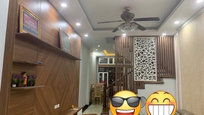 BÁN NHÀ NGÕ 376 Khương Đình, Ô TÔ vào nhà, 42M2 GIÁ 6.75 TỶ