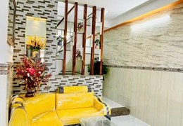 CHỈ HƠN 2 TỶ CÓ NGAY NHÀ 2 TẦNG BÌNH TRỊ ĐÔNG