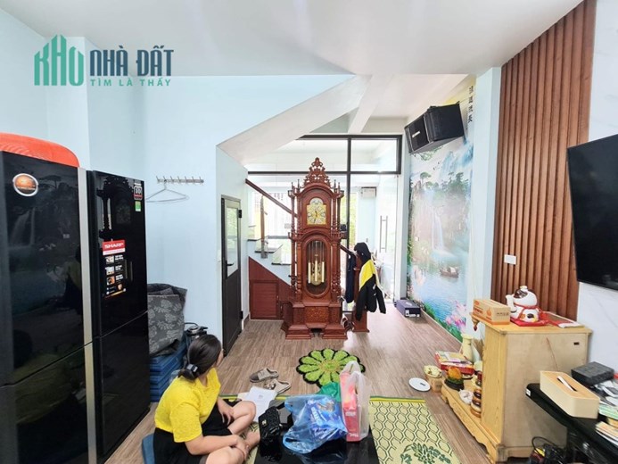 BÁN CĂN NHÀ 4 TẦNG Ô TÔ 7 CHỖ ĐỖ CỬA THANH TRÌ - HÀ NỘI