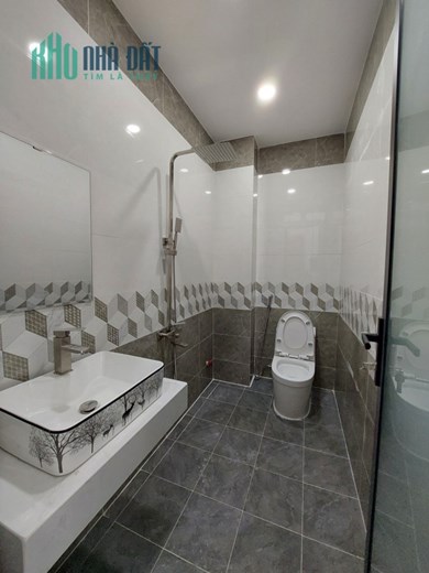 Bán nhà Bình Hưng Hòa B Bình Tân-Hẻm Xe Tải tránh-4 tầng-4x17 -chỉ nhỉnh 5 tỷ