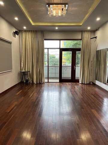 Cần cho thuê gấp văn phòng víp 50m2 tại quận  Cẩm Lệ - Giá tốt