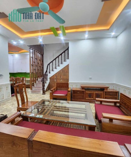 Bán nhà Lạc Long Quân 138m2 gần CV nước Hồ Tây - Phố đi bộ - 3 thoáng chỉ hơn 6 tỷ