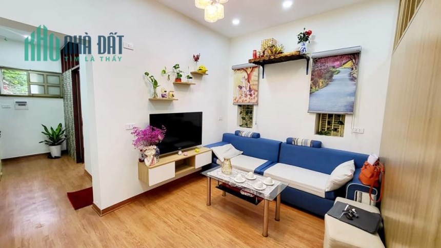 Bán nhà TT Kim Ngưu- nhỉnh 1 tỷ- sdtt 63m2- 2pn đủ công năng- ở luôn- ô tô đỗ cửa- tặng toàn bộ nội
