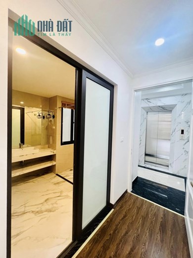 Bán nhà ngõ 117 Nguyễn Sơn, 65m x 7 tầng, thang máy, ô tô, 11 tỷ 2