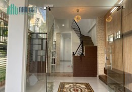 Bán nhà 5 tầng ở ngay Phan Đăng Lưu Bình Thạnh giá 5 tỷ 30m2
