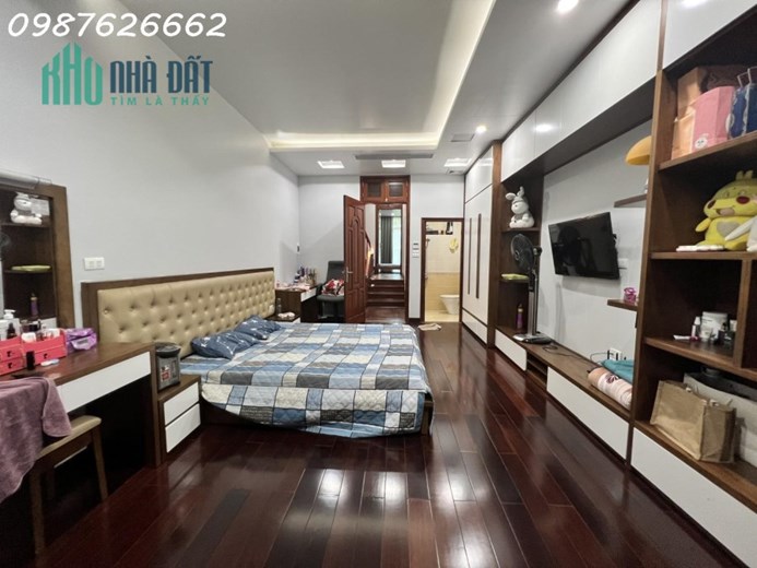 ĐÔNG QUAN 115M 5 TẦNG MT4.5M GIÁ CHỈ 22 TỶ
