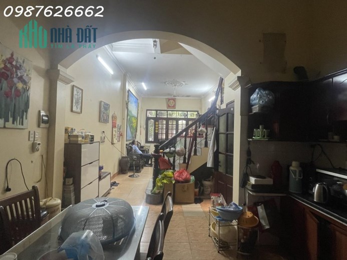 DỊCH VỌNG CẦU GIẤY 55M 4T MT4M Ô TÔ VÀO NHÀ GIÁ CHỈ 6 TỶ 6