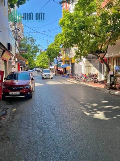 Bán nhà mặt đường Thiên Lôi, 100m 5 tầng GIÁ 11 tỉ vị trí đẹp