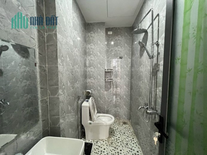 Ô TÔ ĐỖ CỬA – BÁN NHÀ PHỐ TRẠM 45M2 x 5 TẦNG – GIÁ 4 TỶ