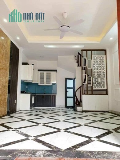 nhà mới 5tầng chỉ việc ở