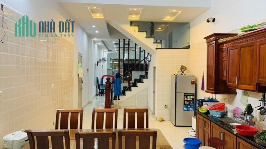 Bán nhà mặt đường Khúc Thừa Dụ 2 diện tích 101m 4 tầng GIÁ 6.35 tỉ cực đẹp