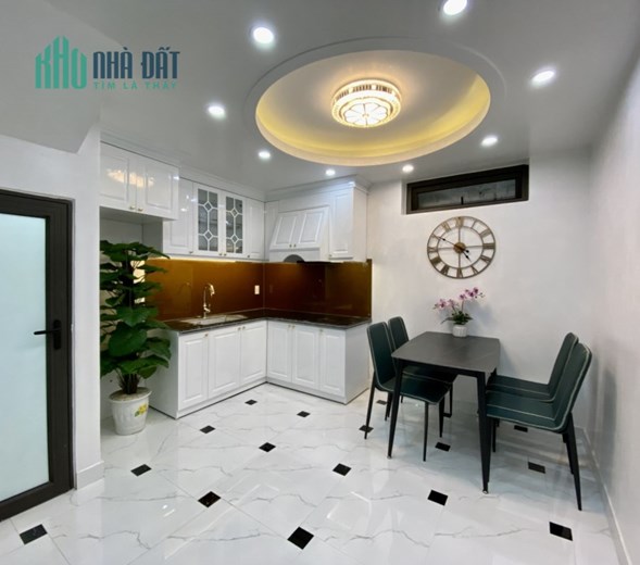 Bán nhà phố Hồ Sen, diện tích 45m 3 tầng siêu đẹp GIÁ 2.68 tỉ