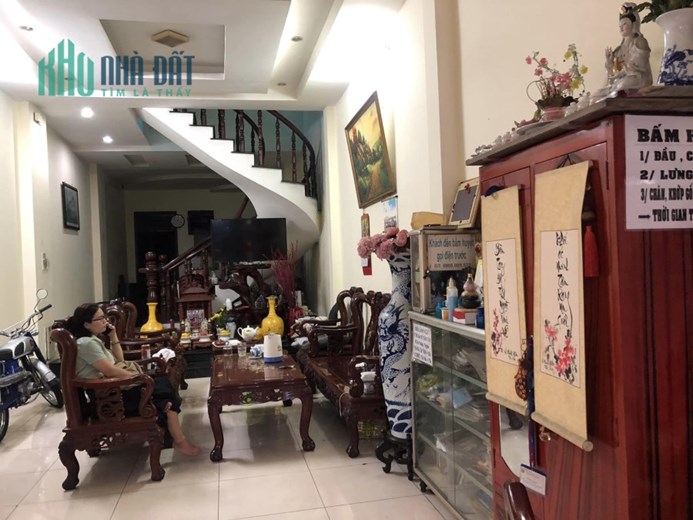 MẶT TIỀN NGUYỄN THƯỢNG HIỀN BÌNH THẠNH