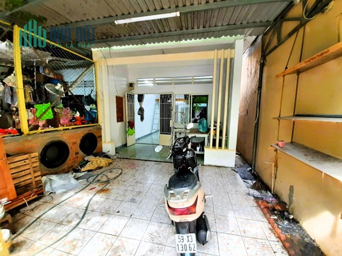 Cho thuê nhà nguyên căn 2PN 70m2 hẻm xe hơi đường 3 Trường Thọ